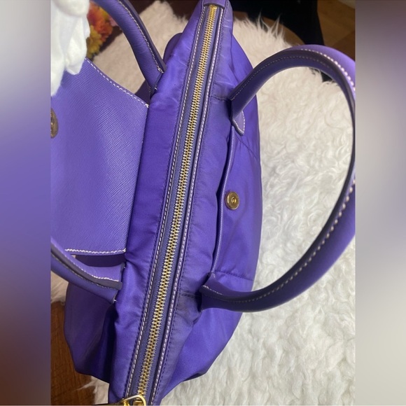 ❤️🔥PRADA🔥Tessuto Nylon Saffiano Tote - Picture 4 of 16